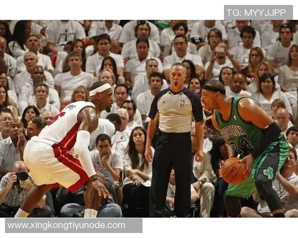 詹姆斯母亲曾想为儿子出头与皮尔斯发生冲突真相揭秘